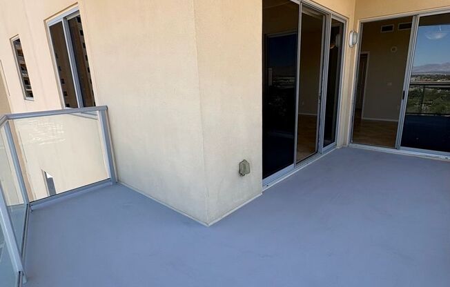 2 beds, 2 baths, $2,700, Unit # 1122