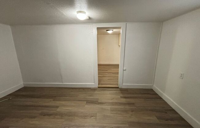 2 beds, 1 bath, $1,000, Unit PM-260-3 Unit 3