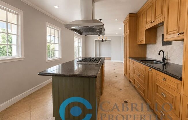 Your dream home awaits! - Stunning & Spacious 3bd/2ba Mt. Helix Home