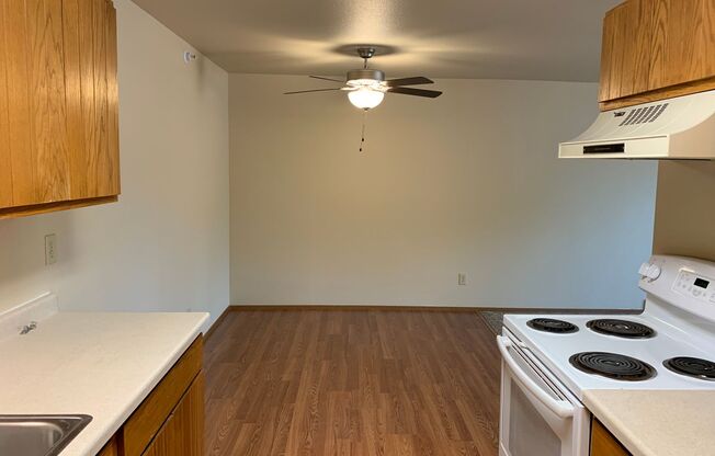 1 bed, 1 bath, 702 sqft, $640, Unit 103