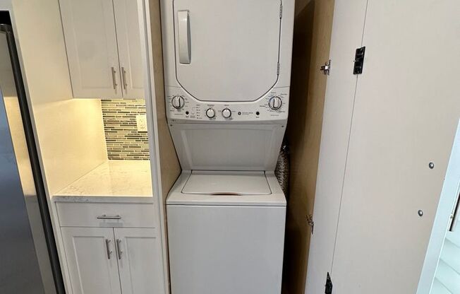 1 bed, 1 bath, 450 sqft, $2,295, Unit 4979.25