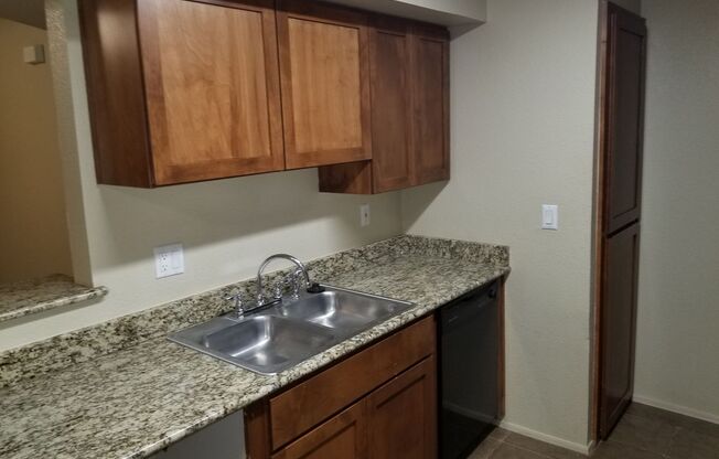 2 beds, 2 baths, $1,700