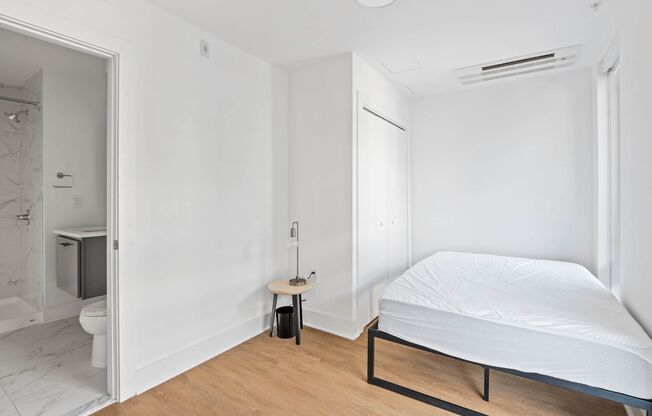 1 bed, 1 bath, $1,800