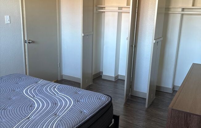 2 beds, 1.5 baths, 870 sqft, $1,175, Unit C07