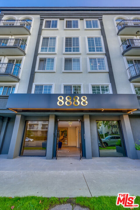 8888 W 3 ST