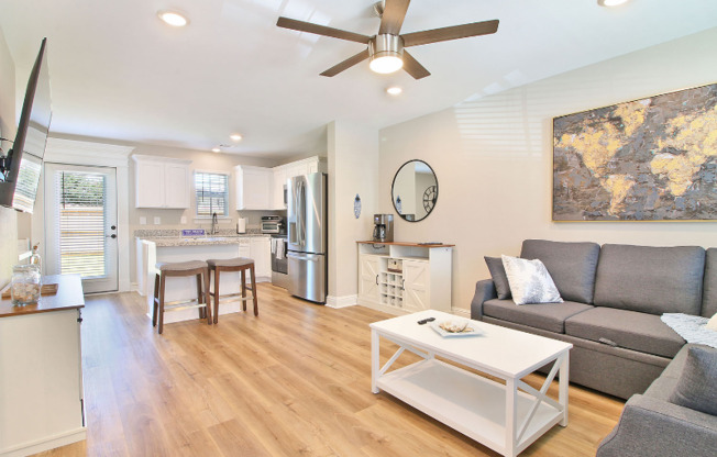 131 CORAL BREEZE DR