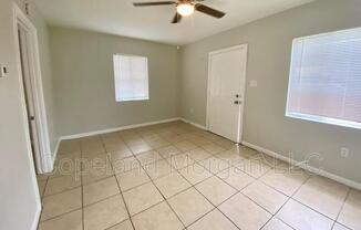 810 20 AVE S