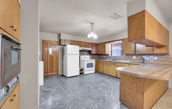 Charming Home in Central McAllen!