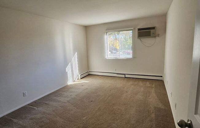 2 beds, 1.5 baths, 950 sqft, $1,425, Unit 17 - 102