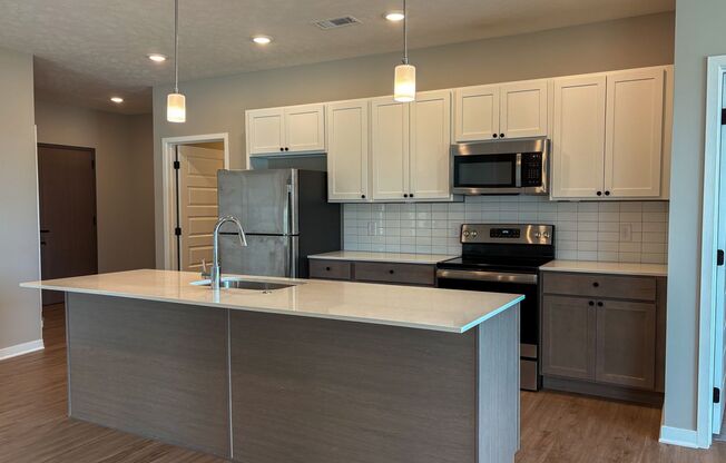 2 beds, 2 baths, 1,464 sqft, $2,279, Unit 316