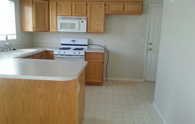 3 beds, 2 baths, $2,200