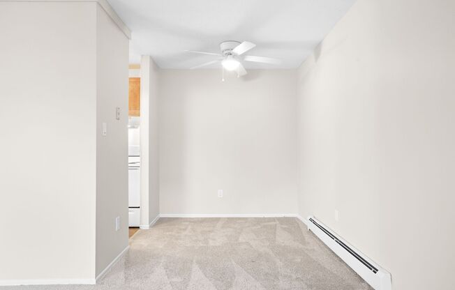 1 bed, 1 bath, 680 sqft, $1,025, Unit 377-301