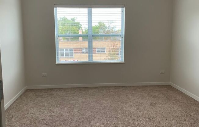 1 bed, 1 bath, 869 sqft, $2,440, Unit 218