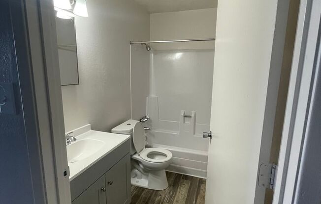 Studio, 1 bath, 380 sqft, $724, Unit IP-52