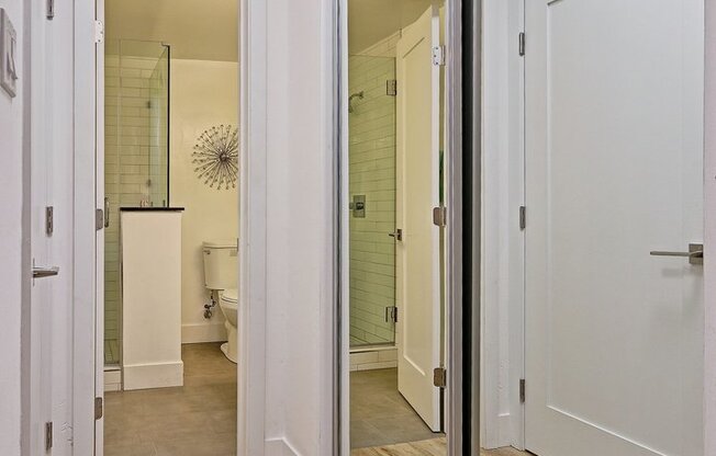 2 beds, 1 bath, 890 sqft, $3,275, Unit 717- 18