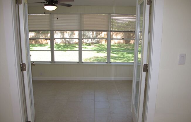 Charming home 1 minute to downtown, College Park area