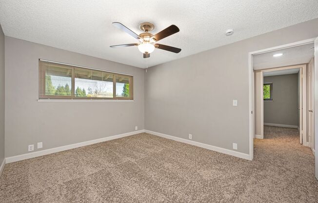 2 beds, 1 bath, 900 sqft, $1,450