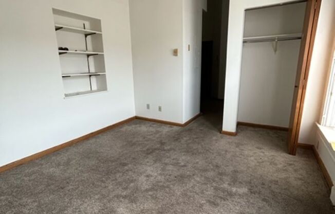 1 bed, 1 bath, $550, Unit 107