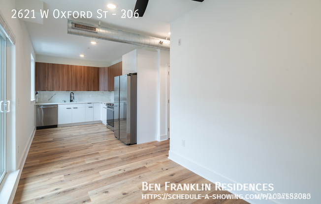 2621 W OXFORD ST