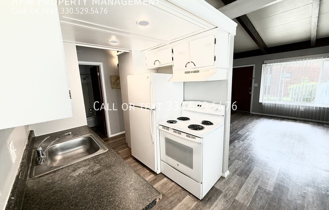 885 BRYANT AVE