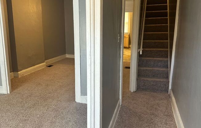 Spacious Rooms! W/D Hook Up! Available Now!