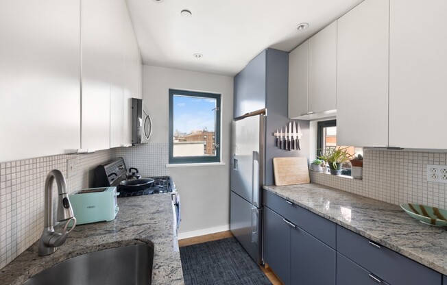42 TIFFANY PL