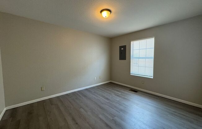 2 beds, 1 bath, 650 sqft, $675