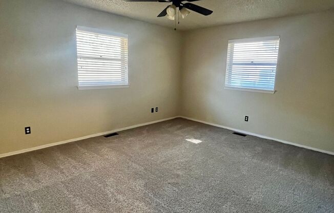 2 beds, 1 bath, $1,395