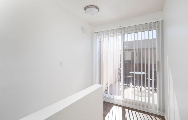 2 beds, 2 baths, 918 sqft, $3,395, Unit 25-04