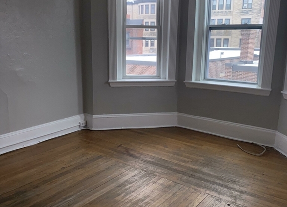 2 beds, 1 bath, 550 sqft, $3,300, Unit 17