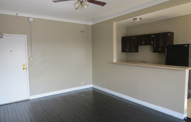 1725 N. Edgemont Street