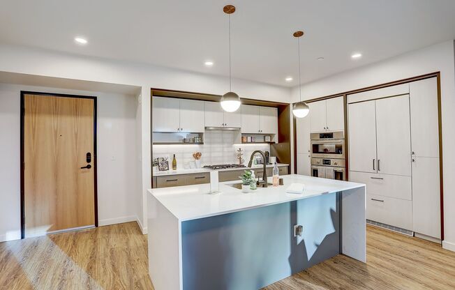 2 beds, 2 baths, 1,140 sqft, $6,195, Unit 324