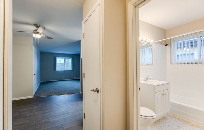 1 bed, 1 bath, 585 sqft, $950, Unit 4