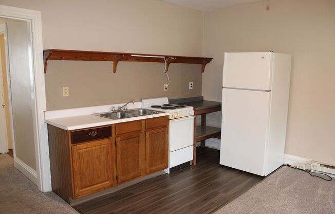 Studio, 1 bath, $775