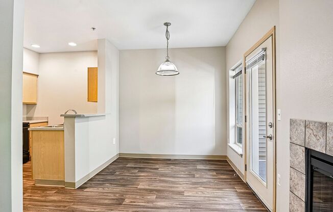 1 bed, 1 bath, 728 sqft, $1,675, Unit D203