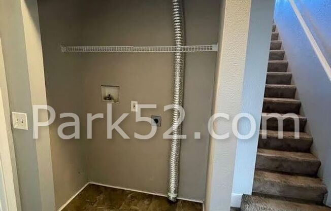 3 beds, 1 bath, $2,100