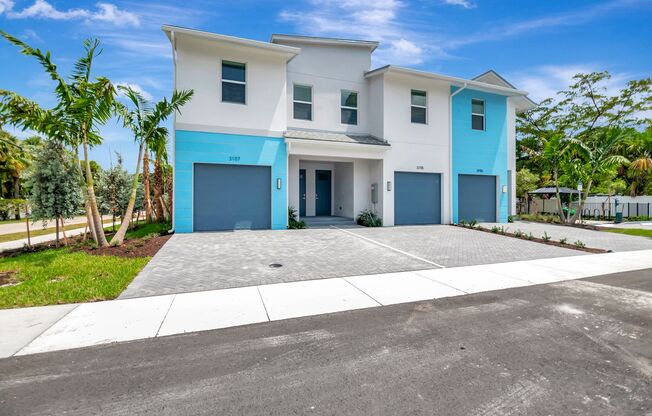 3 beds, 2.5 baths, 1,558 sqft, $2,620, Unit 3105