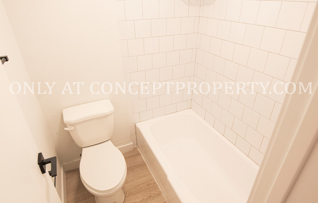 2 beds, 1 bath, 894 sqft, $1,699, Unit 05