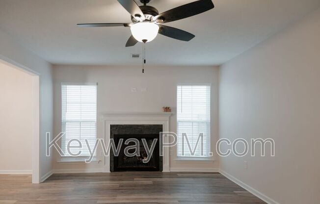 212 SARAH CRK CT