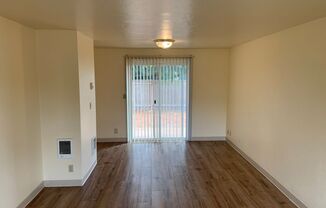 3 beds, 1.5 baths, 1,050 sqft, $1,795, Unit 2420