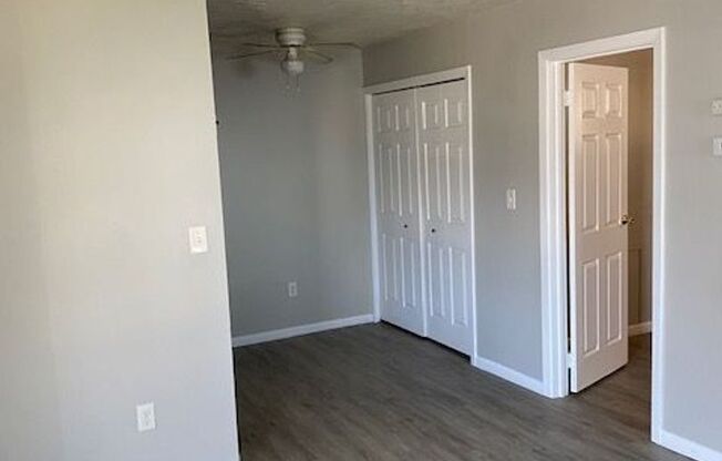 1 bed, 1 bath, 575 sqft, $600, Unit B