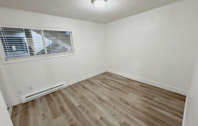 1 bed, 1 bath, 550 sqft, $1,395, Unit B18