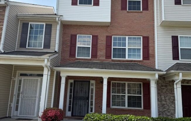 Stunning 4 BR / 3.5 Bath Townhome in Atlanta!