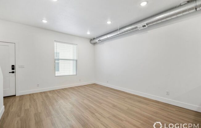 Stunning Mid-Row Townhome Near Downtown SLC!