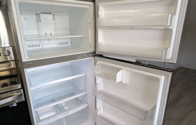 2 beds, 1 bath, 855 sqft, $1,099, Unit 3364-17