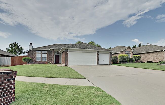 Stunning 3 Bedroom 2 Bathroom In Edmond Schools