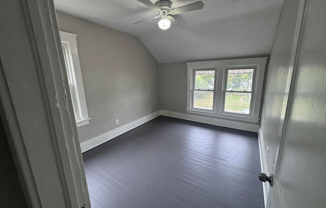 3 beds, 1 bath, $1,250