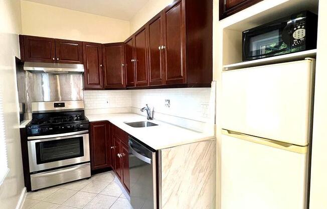 1 bed, 1 bath, $3,595, Unit 5F