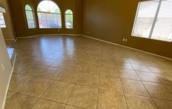 3 Bedroom 2.5 Bathroom with a Pool in Garden Lakes