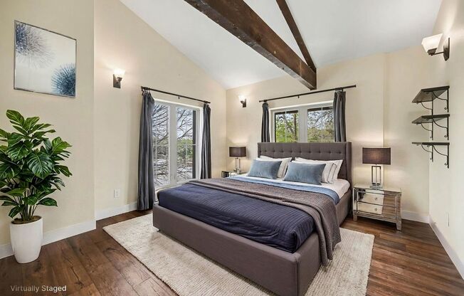 Stunning Luxury Home in Sunnyside **Move-In Special**